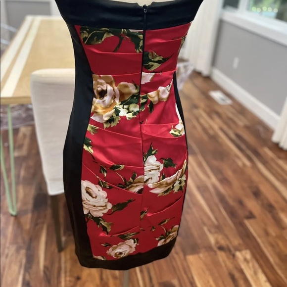 Cache dress women’s Sz 4 silk vintage 2000s red floral form fitting - Picture 3 of 4